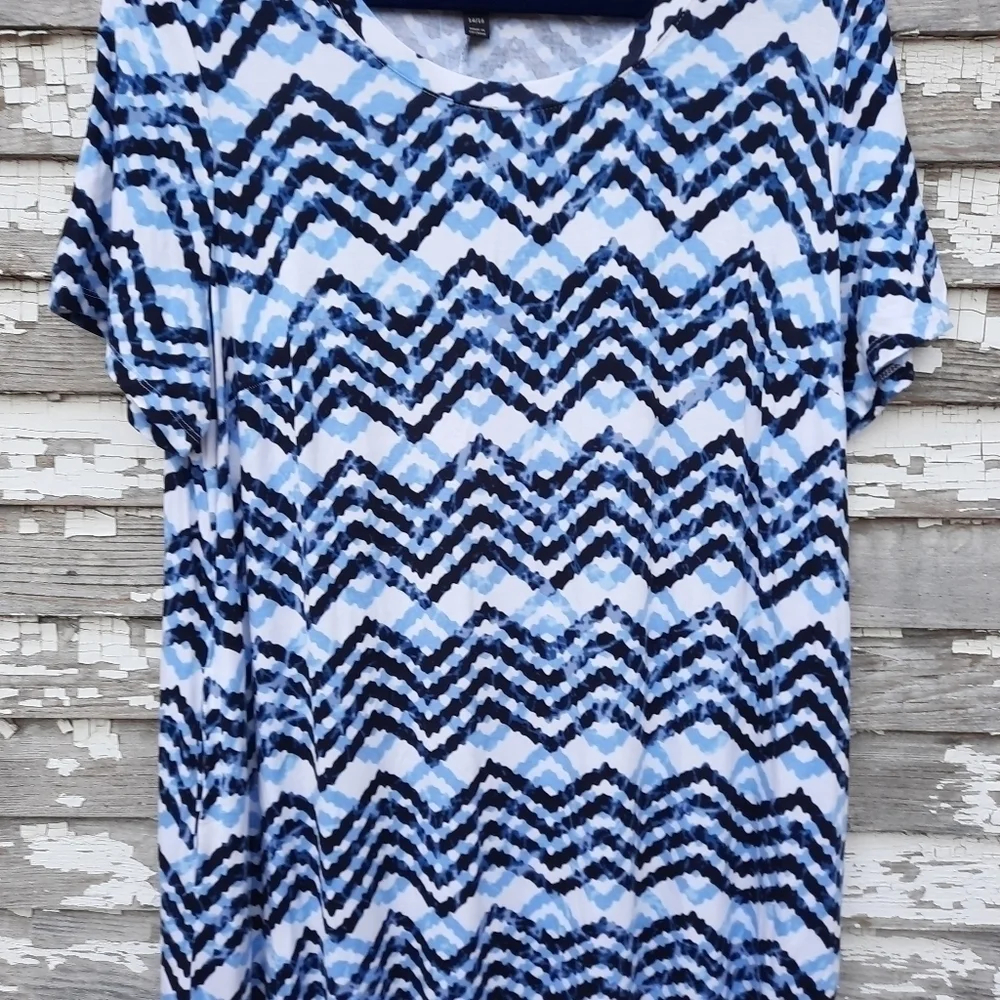 🌟 Lane Bryant maxi dress Size 14/16 short sleeve geometric blue print knit